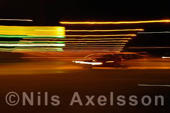 Bil i rondell   ©Foto: Nils Axelsson  #BildID: nadig031127053    