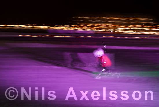 Fart på skridskor   ©Foto: Nils Axelsson  #BildID: nadig100122032nb    