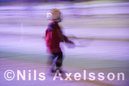 Ung skridskoåkare   ©Foto: Nils Axelsson  #BildID: nadig100122151n    